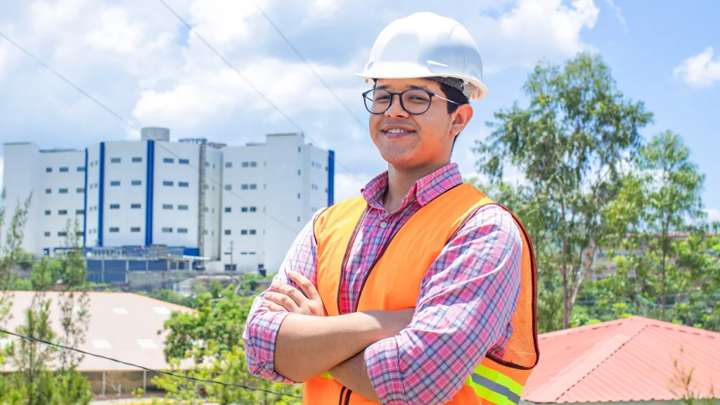 Futuro ingeniero frente al hospital